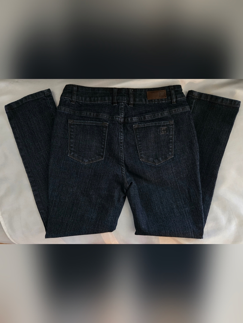 Liz Claiborne Jeans Sz 4 Petite Slim Leg Dark Wash Euc - Picture 4 of 10